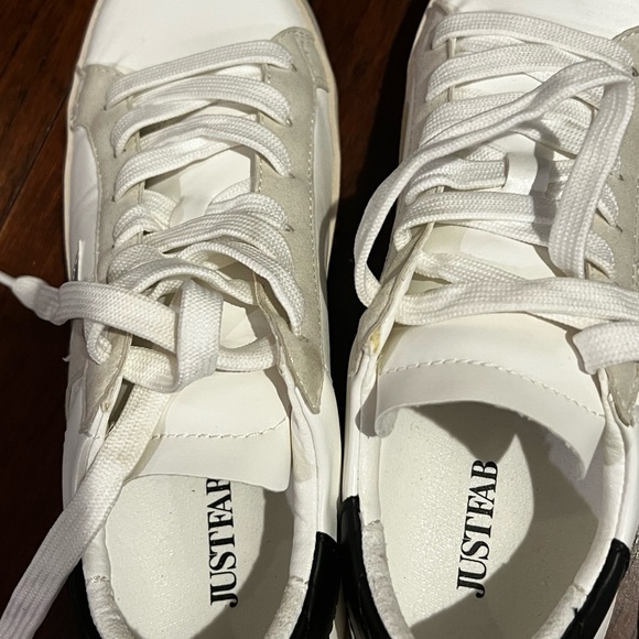 🎉🎉Host Pick🎉🎉 JustFab Zaylee Sneaker - Picture 7 of 8